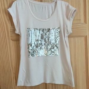 Soft t-shirt with sequins